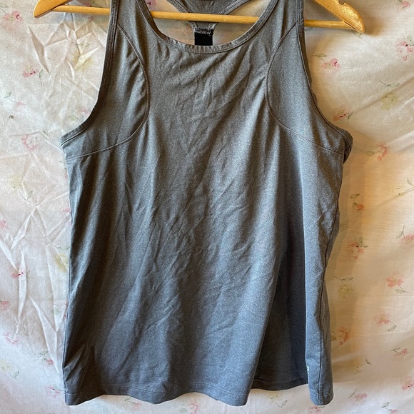 Reaction by Kenneth Cole Sports Tank Top - Picture 6 of 8